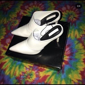 SOLD‼️forever21  patent point toe Stiletto mules